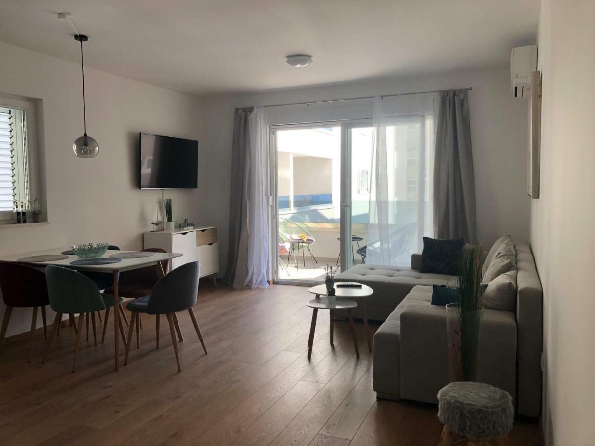 Apartment Flora Makarska Zewnętrze zdjęcie