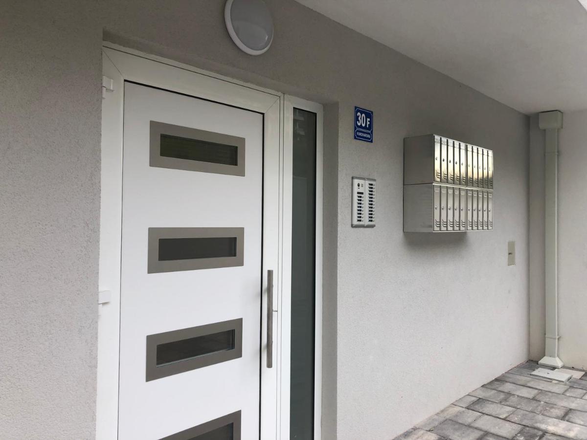 Apartment Flora Makarska Zewnętrze zdjęcie